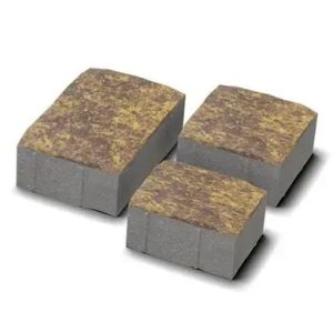 Тротуарна плитка Плац коричневий колір на сірому цементі висота 4см